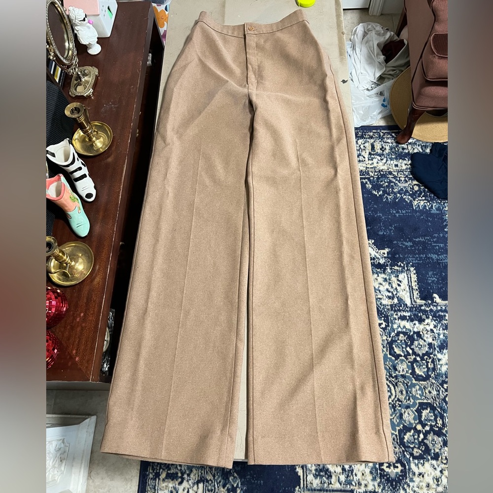 Vintage 70s Levi Strauss & Co. high waisted pants/trousers in tan, 25”